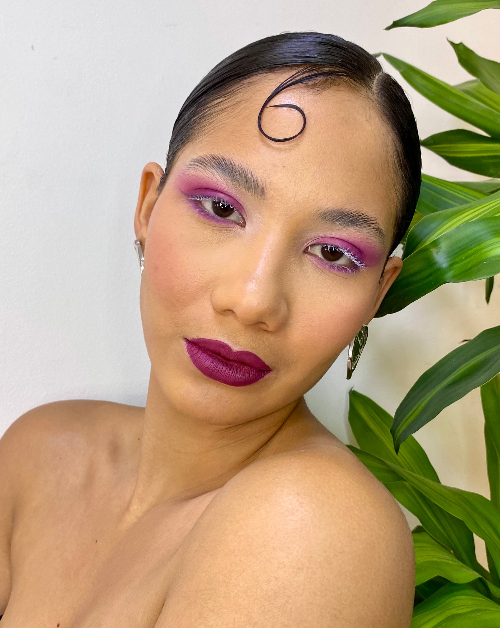 MAQUILLAJE PARA GRADO Y FOTOGRAFÍA EDITORIAL